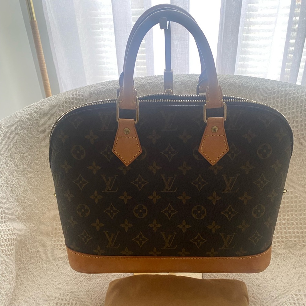 ✅💯Authentic Louis Vuitton Alma Pm Monogram Tote